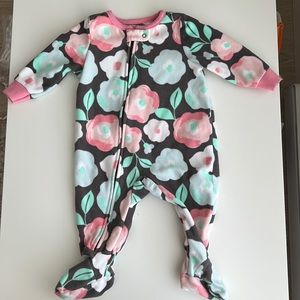 3/$15 Carter’s fleece footie